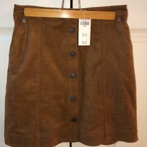 Brand new skirt, button up